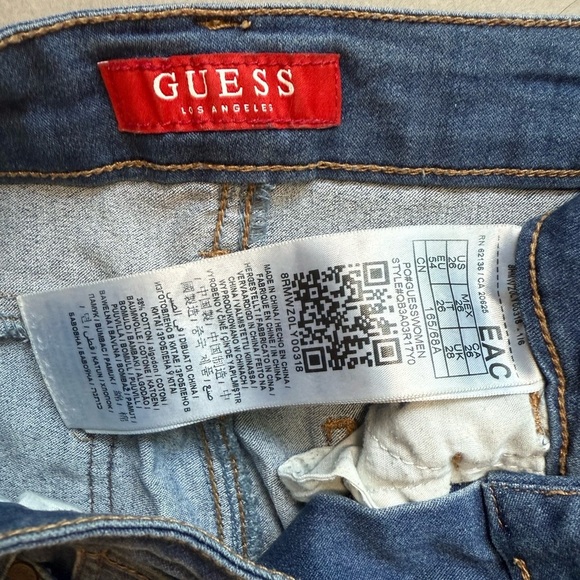 GUESS Women's Blue skinny Jeans - Picture 2 of 3